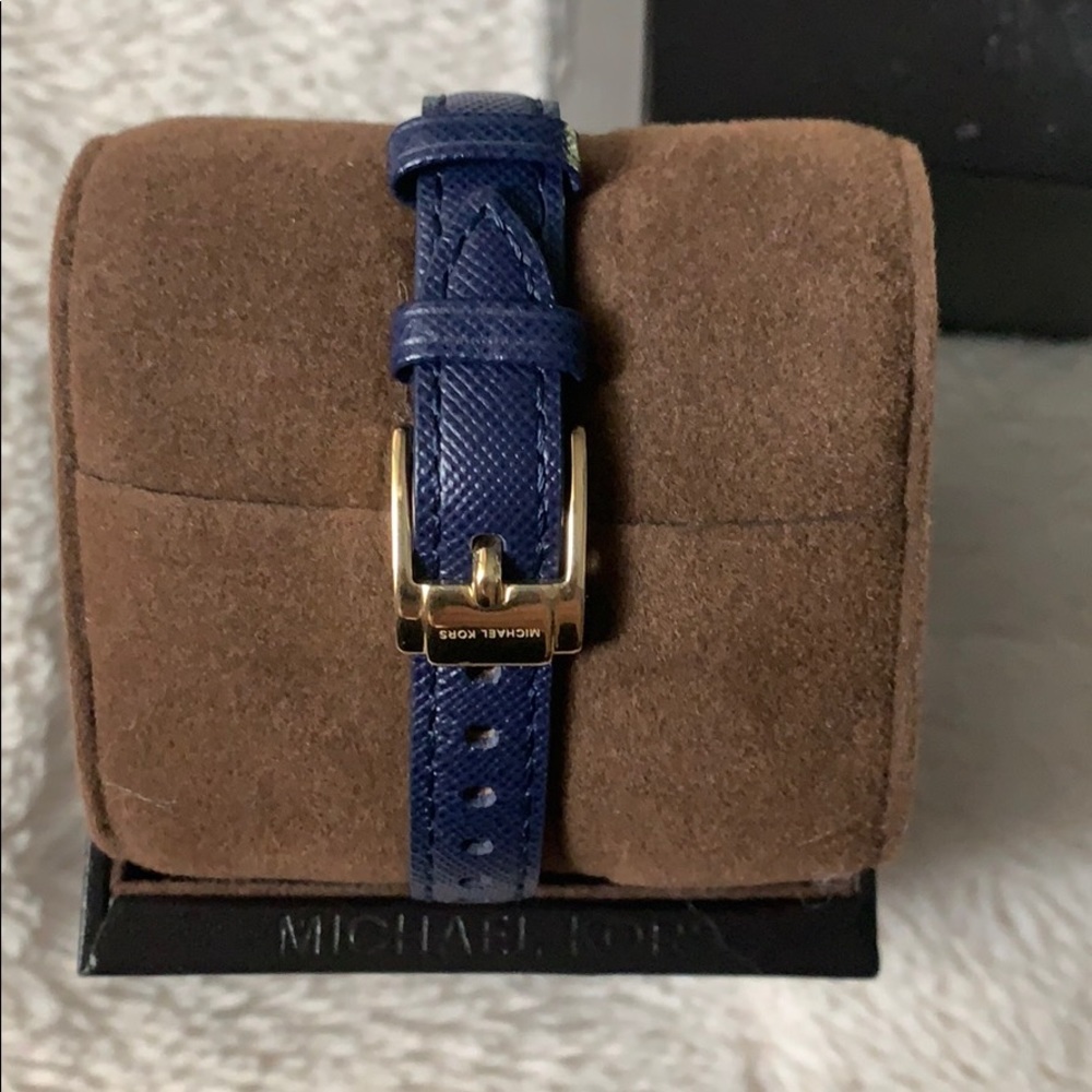 Michael Kors Watch - Picture 2 of 3